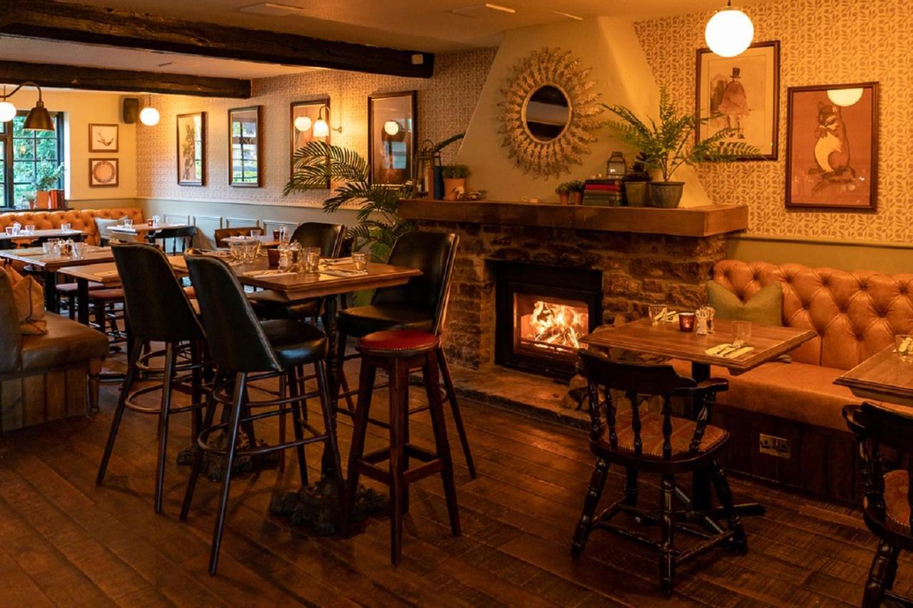 Hotel The Ring 'O' Bells Compton Martin Esterno foto