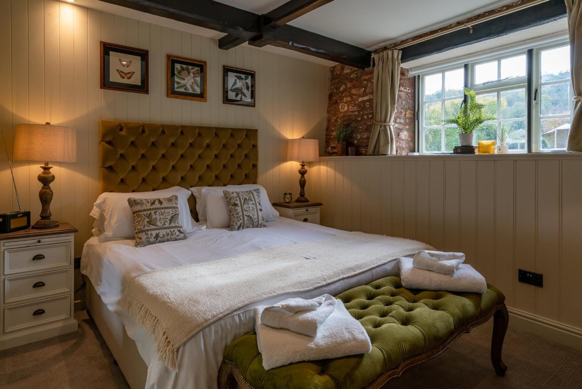 Hotel The Ring 'O' Bells Compton Martin Esterno foto