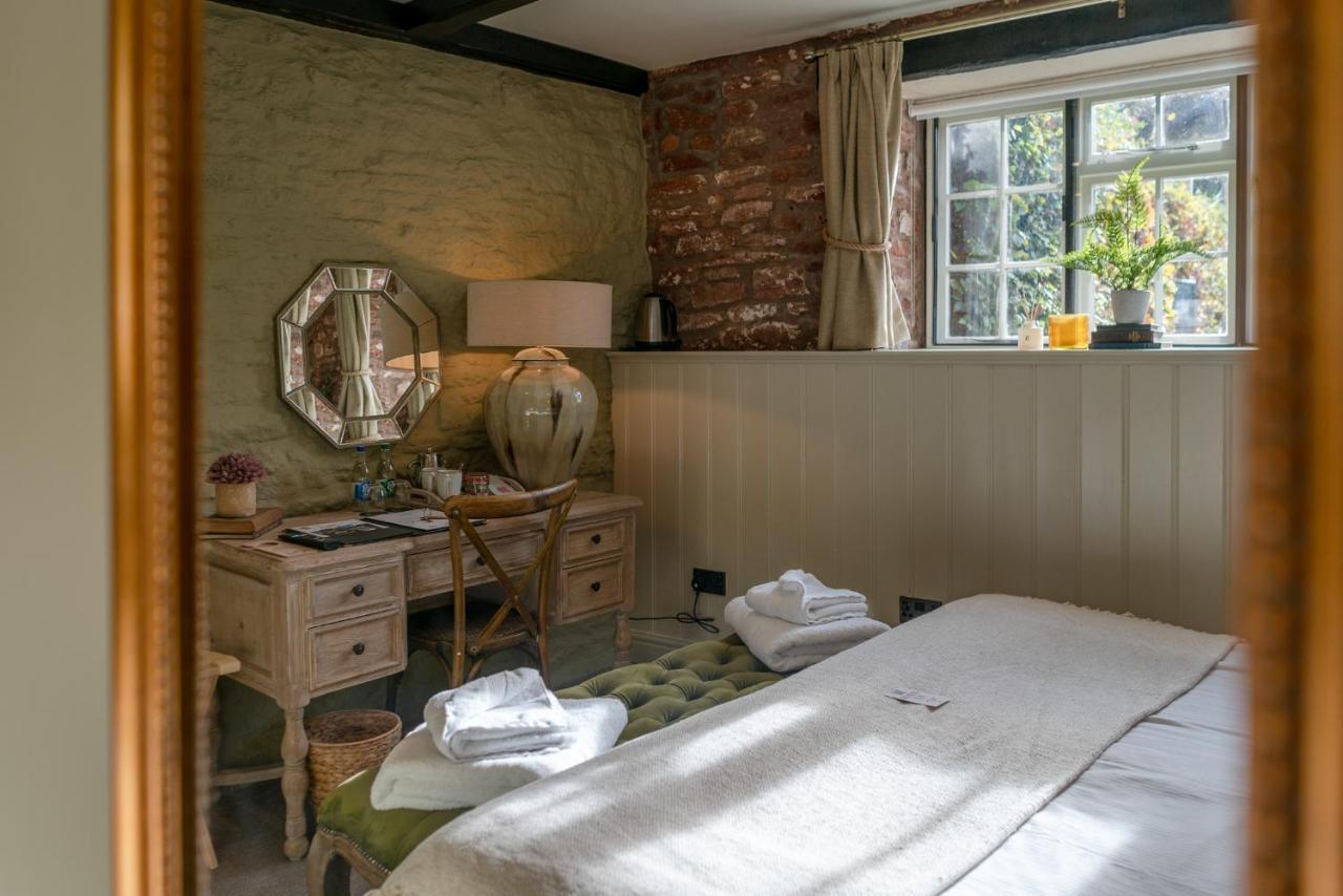 Hotel The Ring 'O' Bells Compton Martin Esterno foto